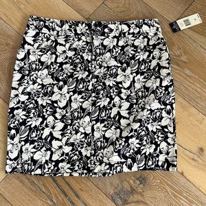 Chaps skirt NWT